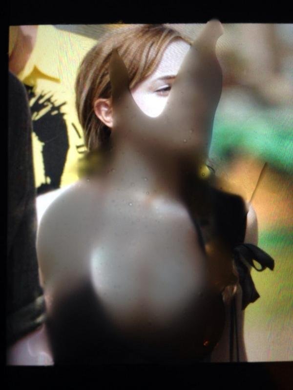 R40Pai8X Emma Watson cumshot 02.jpg